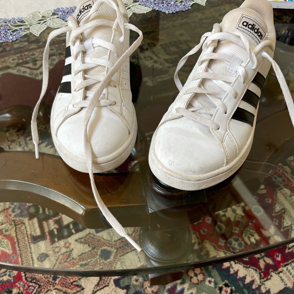 Adidas Grand Court Base tennis shoes